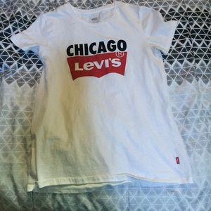 Levi’s T-shirt